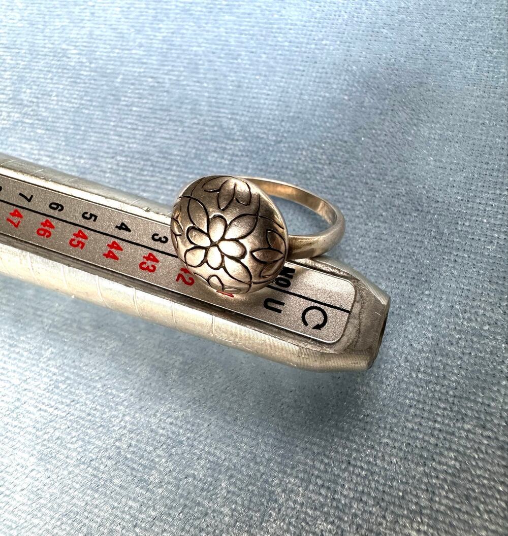 Vintage 925 Sterling Silver Floral Dome Ring Engraved Flower Band Size 6.25